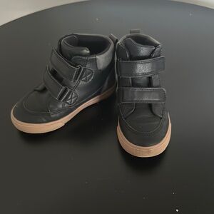 Cat and Jack Target Xavier high top sneakers size 8